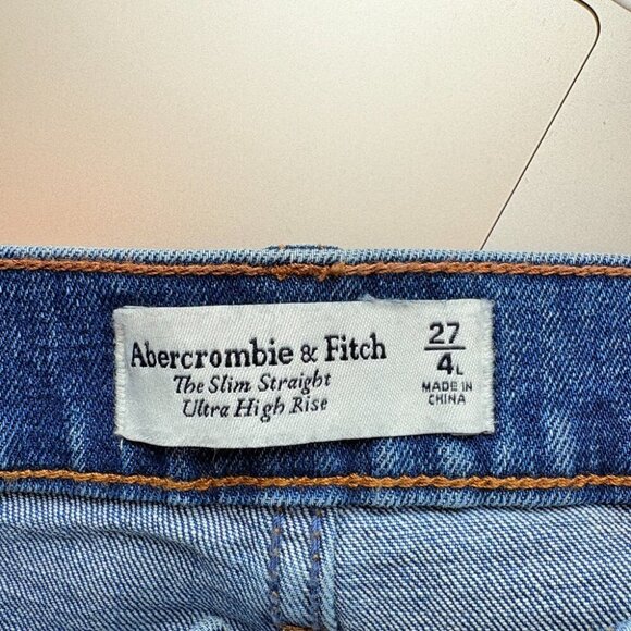 Abercrombie & Fitch Slim Straight Ultra High Rise Jean Size 27/4 - Picture 6 of 8